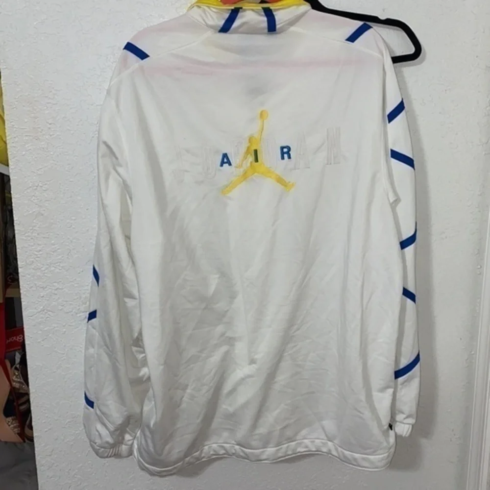 Air Jordan jacket. - Picture 7 of 9